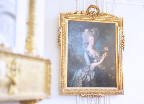 MARIE-ANTOINETTEÂ Â« Ã€ LA ROSE Â» porn pictures