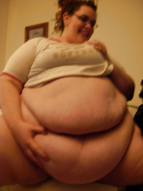 heavyssbbwasslady: Wanna hookup with a hot fattie? - CLICK HERE!