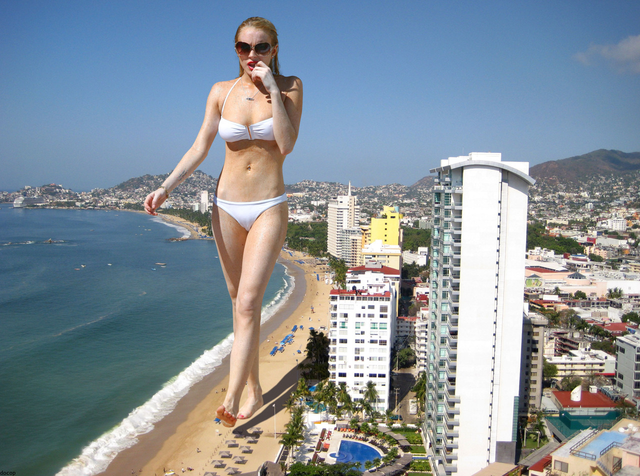 snpsnpsnp:
“ Giantess Lindsay Lohan on DeviantArt via
”