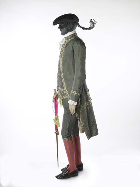 18thcenturyfop:  Suit The three parts of this suit are made of the same fabric: green, so-called &ls