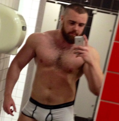h0tm3n:  Hot Wrestler from Scotland 