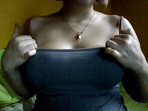 mooskiemallie:  I know you’re looking at my red rupee. 
