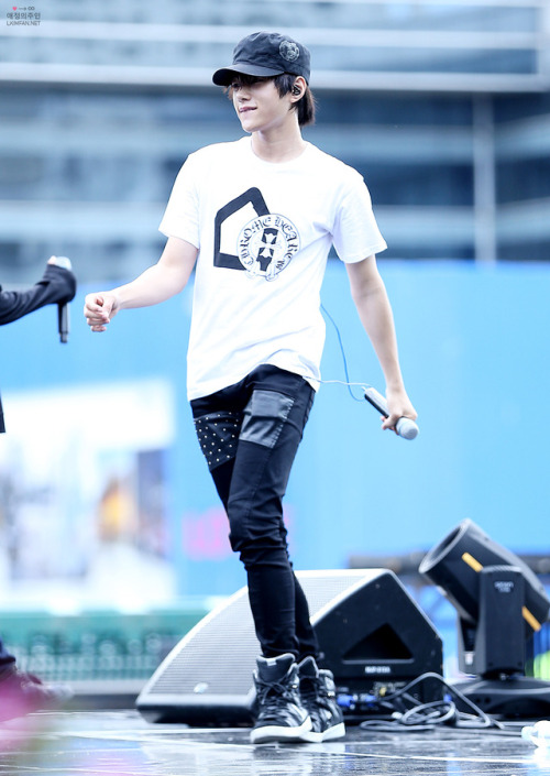fyeah-infinite:  131006 Gangnam Hallyu Festival Rehearsal© lkimfan // Do not edit. 