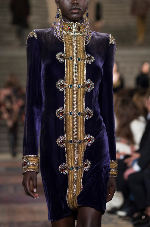 myworldofelegance:Ralph Lauren Fall 2018 50th Anniversarysource:TheImpression.comPhoto/Imaxtree