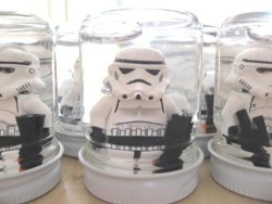 bedazzledbodybag:  Stormtrooper snow globes,