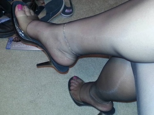 My #feet #foot #prettyfeet #toes #prettytoes in #ultrasheer #ultrasheernylons #ultrasheerpantyhose #