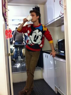 criminalmindscompulsion:  fandom: imagine spencer reid casually incorporating women’s