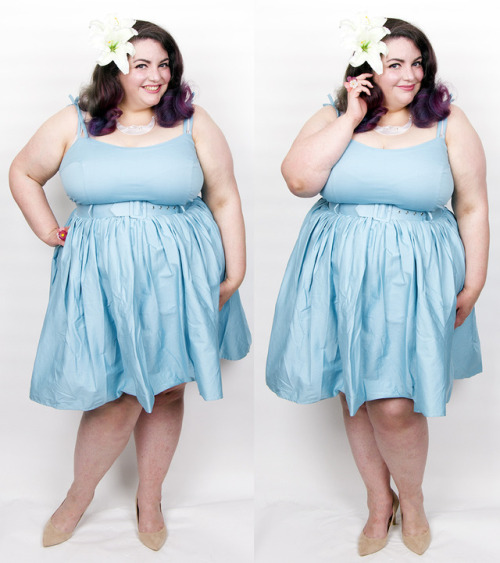 blog.fashionlovesphotos.com/2017/09/collectif-jade-swing-dress.html&copy; Diana Thompson 