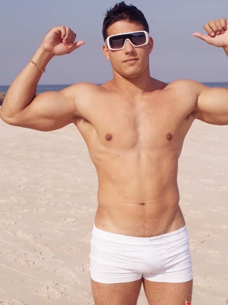 musculoduro:  tumblr // facebook // instagram // twitter // site