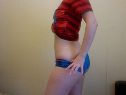 knownsub:  yourgeekgoddess:  BrightestBlackestNight asked nicely… so you can all thank him for round 2 of the Spiderman panties ;P -Quinn  Sexy :)  Because glorious sexy geekiness!!!