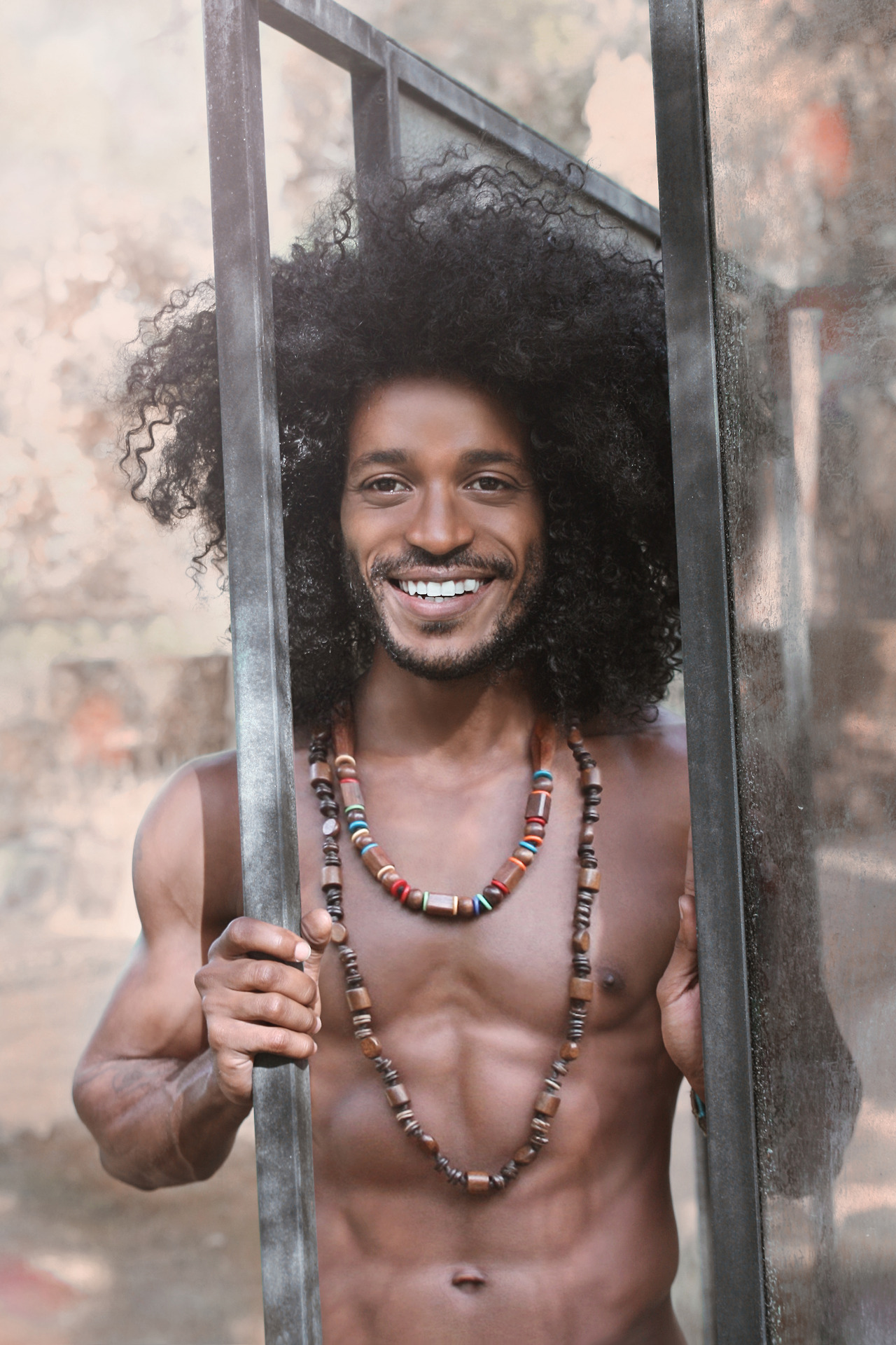 martinsfrancisco:  www.martinsfrancisco.tumblr.com • Photography/post-production/styling: Francisco