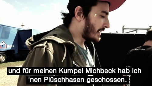 caspertanztimascheregen:  &ldquo;der michbeck schnarcht wie sau. Trotz des plüschhasen&rdquo;