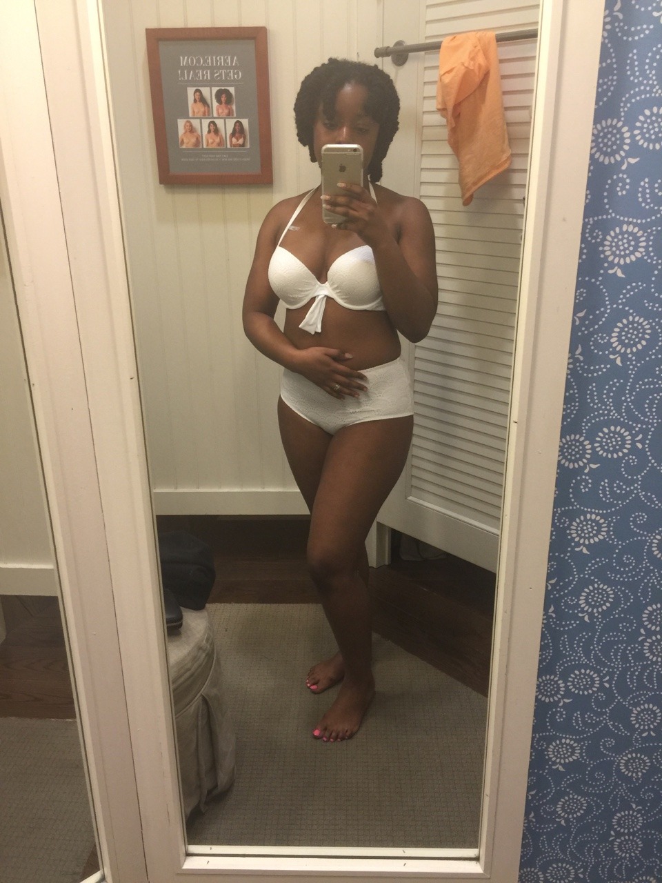 rachellebartlett:  Trying on some bathing suits ðŸ‘™  Send your own cell pics
