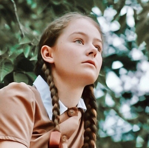 Miranda Otto as Emma Grange in Emma’s War (1986)