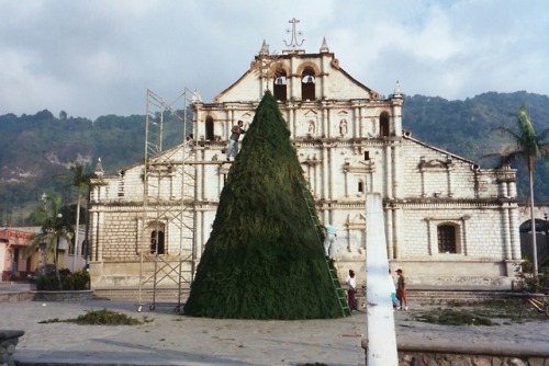 Construction of the Municipal Holiday Tree, Panajachel, Guatemala, 2001.