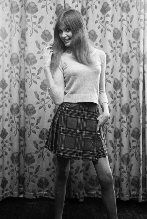 isabelcostasixties:  Madeline Smith photographed at her home in London, 22nd February 1968