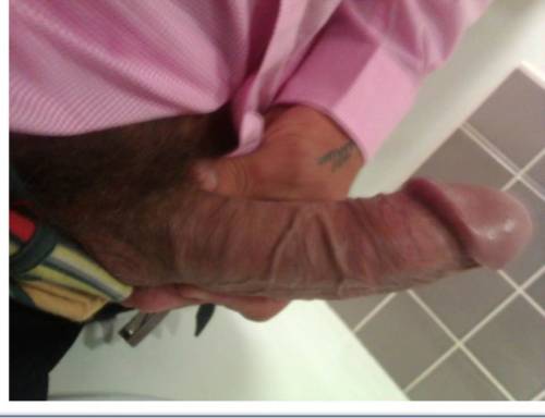 aussietradiesandsurfers:  Jamie off big brother. What an amazing dick he has. See if first at Aussie Tradies and Surfers