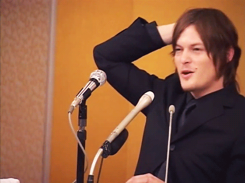 a-pathetic-fangirl:Reedus's impression of Willem DaFoe. 