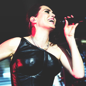 dieealive:  Sharon den Adel in Birmingham, United Kingdom. 16/04/14 