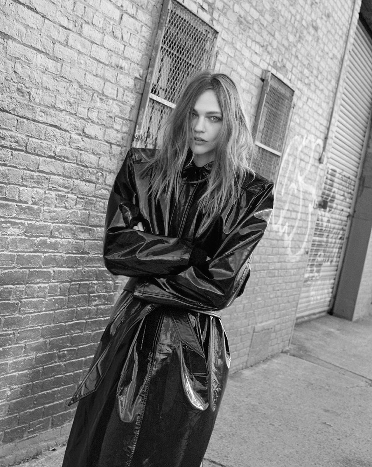 vogue-at-heart: Sasha Pivovarova in “Greenpoint Avenue Brooklyn. NY 11222″ for