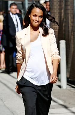 harleyquinsn-blog:  Zoe Saldana arriving