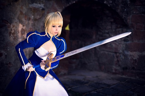 My Saber costume (without armors). She is one of my favorite characters <3 photos by Midgard (htt