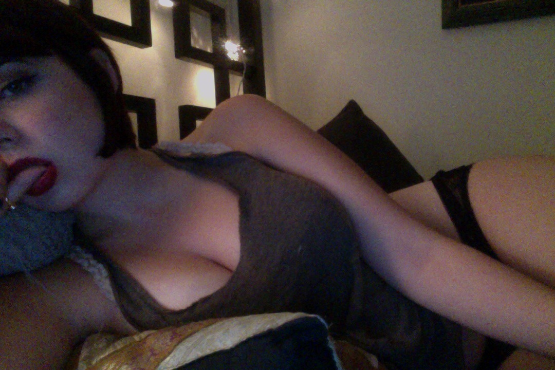 baby-fatale:  “I’ll sleep when it’s done”*nervous laughter*
