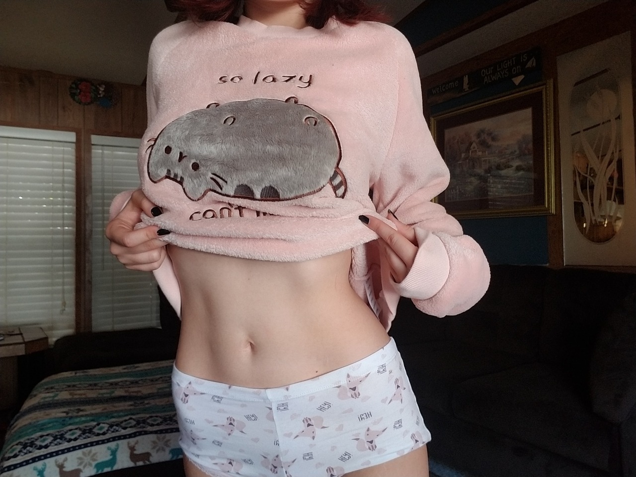 abrattypixie:  so lazy can’t move 