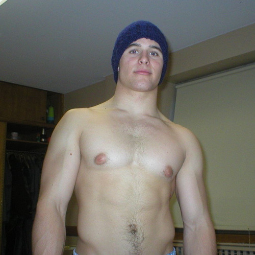 hugesexyooweegooweemen:   Mmmm, suck puffy nipples loud. Makem, chuckle-nut.