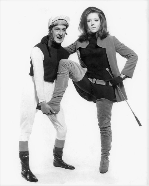 atomic-chronoscaph: Patrick Macnee and Diana Rigg - The Avengers (1965)