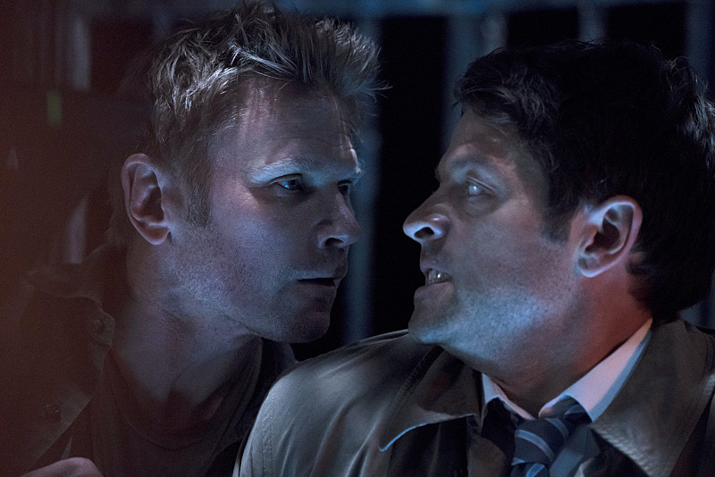 supernaturalapocalypse:  Me during 11x09: Where the fuck is Cas. BRING CAS BACK!