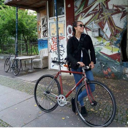 javi-ballestero:@garaaka #citygirls #sexigirl #girlbike #girlsgonefixie #ridegirl #ridelikegirl #fix