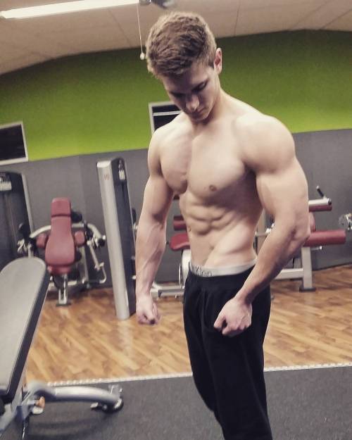 lumbrjax:  Instagram user @matthew_karle http://ift.tt/1ZeifO7