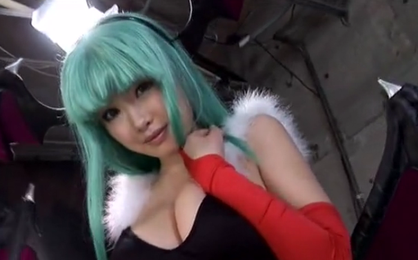 sexy-cosplay-scroll:  Rio Hamasaki as Morrigan   &lt; |D’‘‘