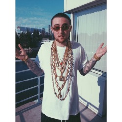 flyisborn:  Music buy chainz, but chainz can’t buy music, this man is the proof.