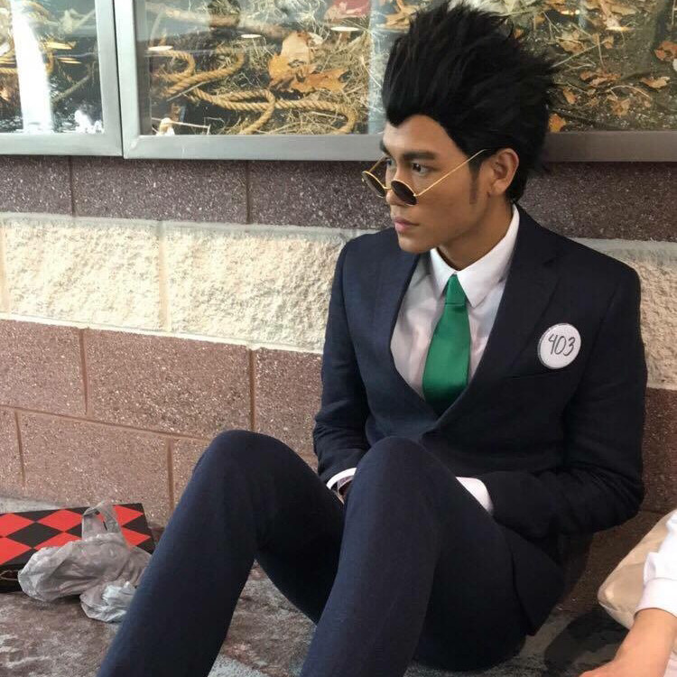 leeorio:  my leorio cosplay from animenext this past weekend :)[kurapika] 