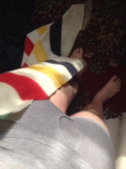 haus-hohenzollern:  I love wearing grey stuff and colourful blankets in the morning 