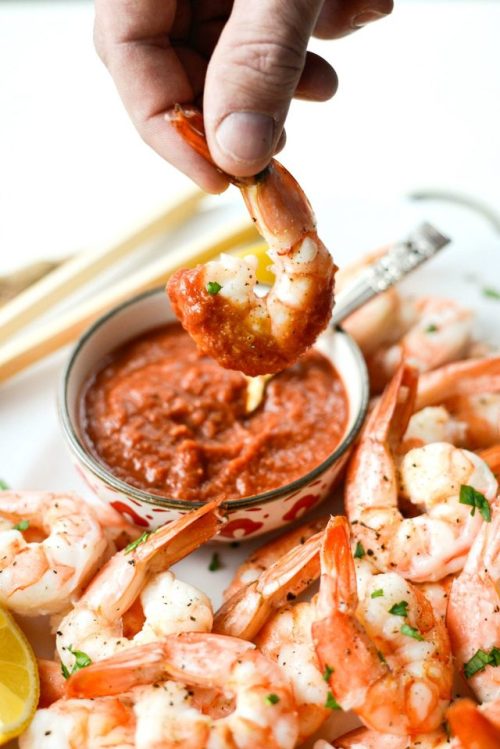 foodffs:Roasted Shrimp with Homemade Cocktail SauceFollow for recipesIs this how you roll?