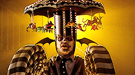 neillblomkamp:  It’s showtime!Beetlejuice (1988) Directed by Tim Burton