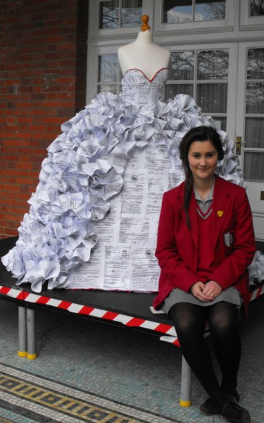 mudwerks:
“ (via Wedding Dress Made From Divorce Papers | MAKE: Craft)
“ 15-year-old art student Demi Barnes shrewdly illustrates a common marital outcome with this sardonic wedding dress made from 1,500 divorce papers…
” ”