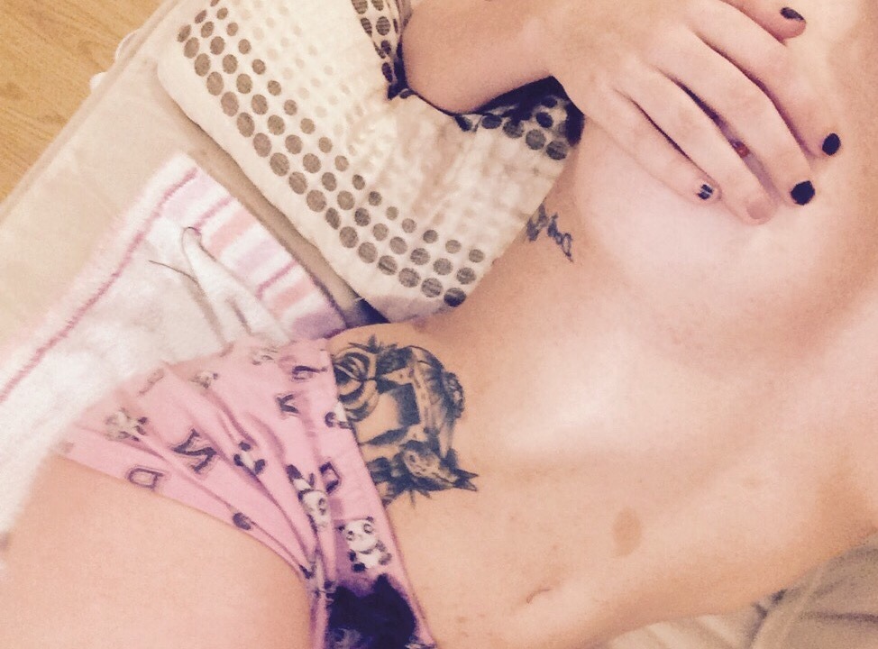 allycakesxo:  momentsforeverfaded:allycakesxo:  being poorly has had its perks for