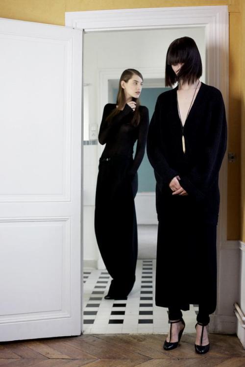 From the Christophe Lemaire autumn (fall) / winter 2012 runway collection.Photography by Axl Jansen