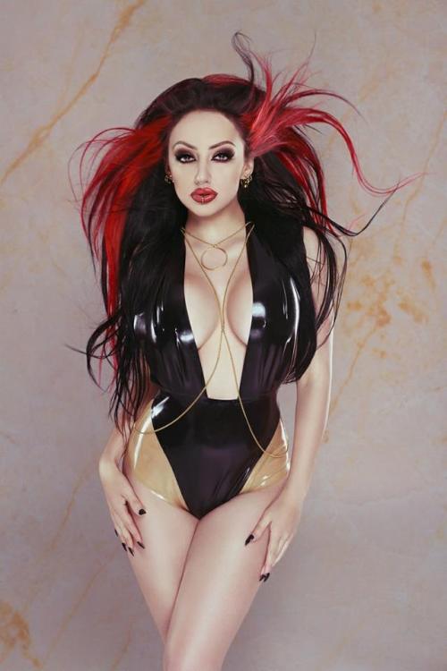 Porn photo gothicandamazing:  Model: Dani Divine Photo: