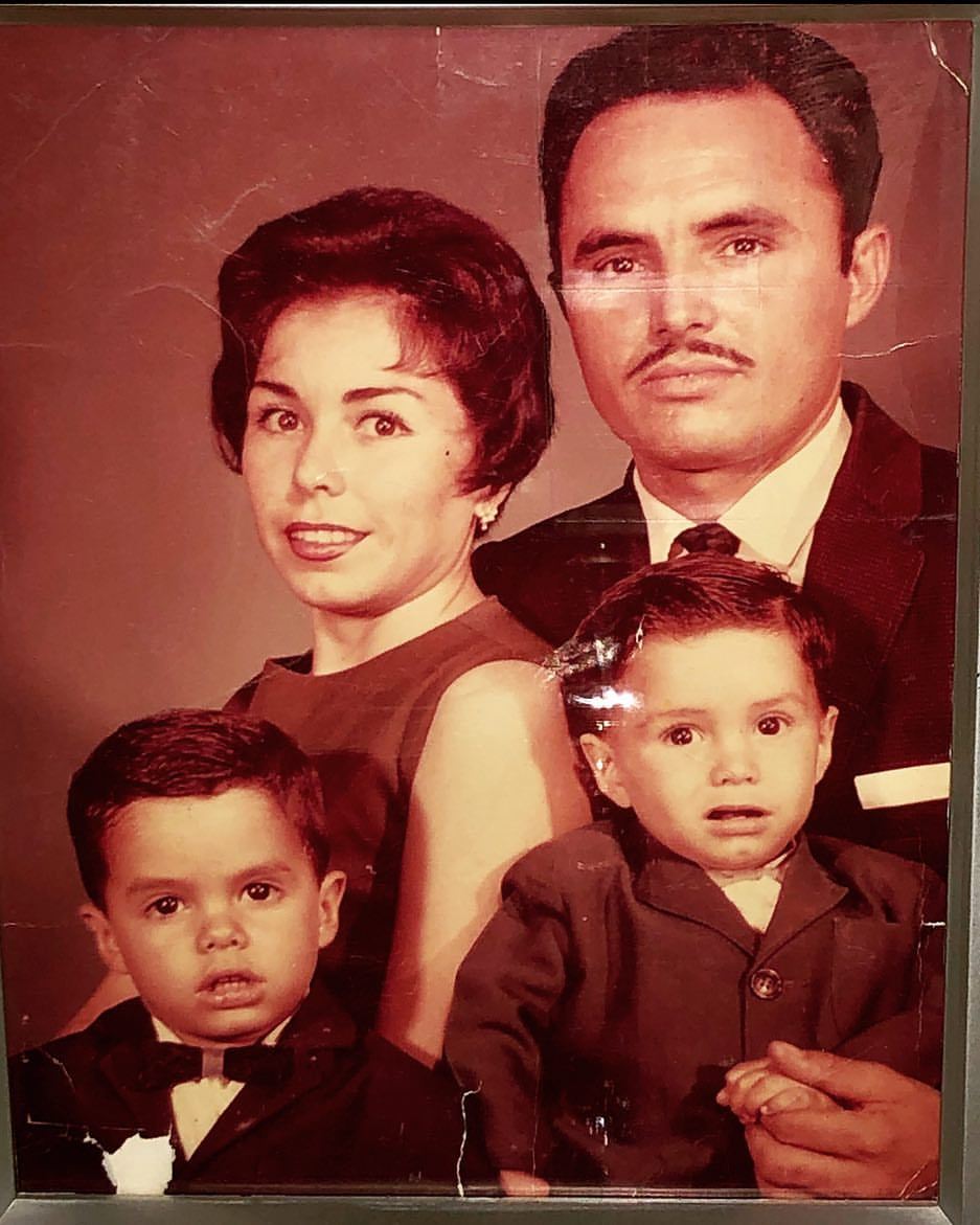 My parents, brother David and me. I’m pretty cute. Lol 😂  (at Hacienda Pèrez-Garcia)