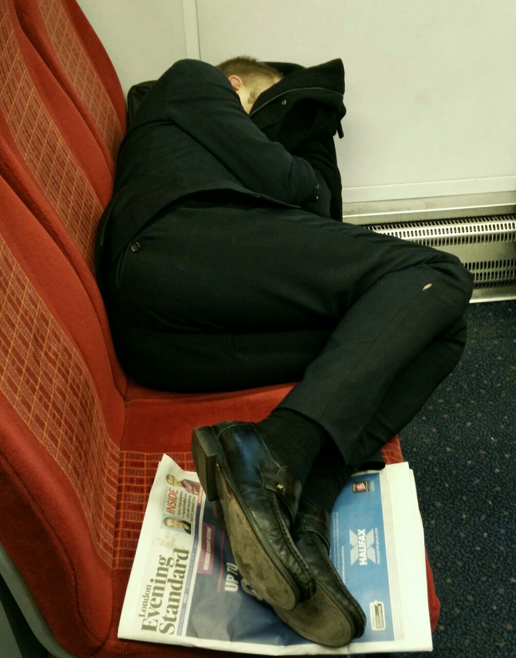 leebroughall:  A very good use for an Evening Standard. 