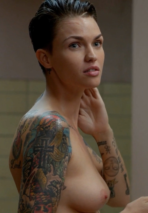 celebpaparazzi:   Ruby Rose - Orange Is the New Black - S03E09 