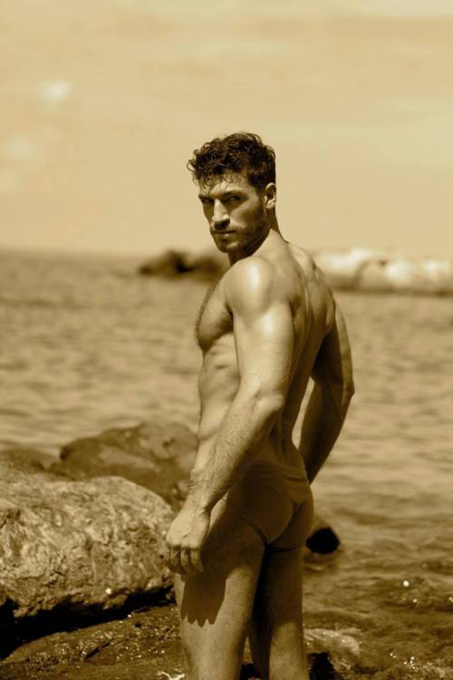 hotmales-n-stuff:  follow Hot Males ‘n Stuff and my more work safe blog Tissy’s Stuff 