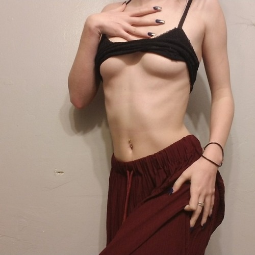 zucbb:  ask me about my content 🌮🤤