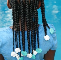 afro-arts:  Gabby Bows  gabbybows.com // IG: gabbybows   ✨ A double-face, double-snap barrette! ✨  ū.99  CLICK HERE for more black owned businesses!