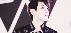 baekhyu-n:  » let’s take a moment of silence for this beautiful man 